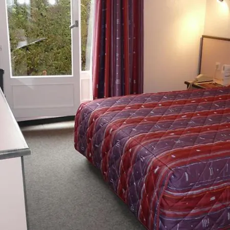 Le Chatard Hotel