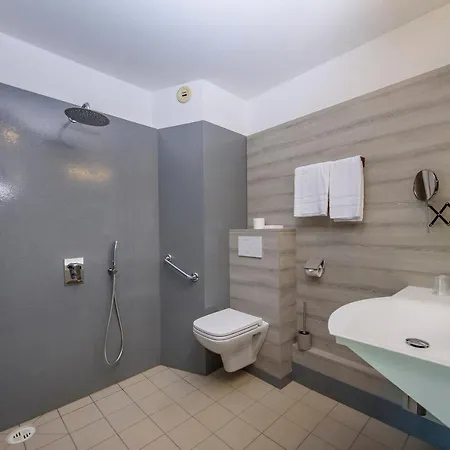 Le Chatard Hotel Sarcey