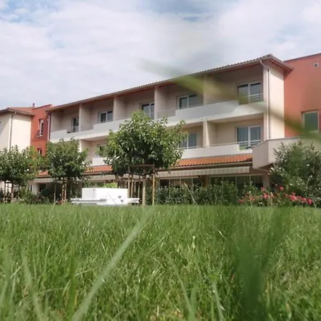 Le Chatard Hotel 3*